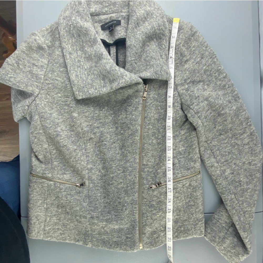 Ann Taylor Wool Blend Zipper Detail and Pockets Moto Jacket Wms sz M - Picture 8 of 15